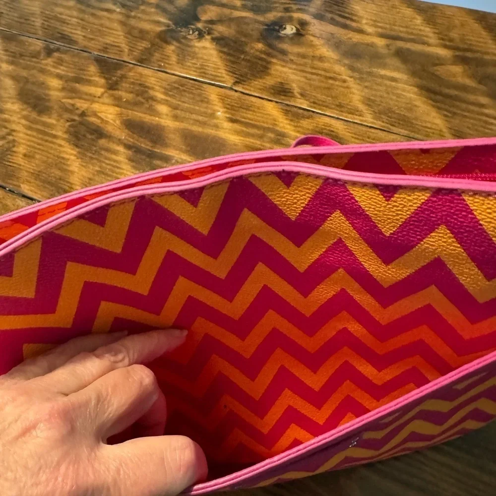 NWT Vera Bradley Ziggy Zags Crossbody Bag Purse & matching tri fold wallet Pink